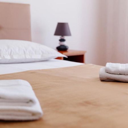 Castello Apartments อุลซิน ภายนอก รูปภาพ