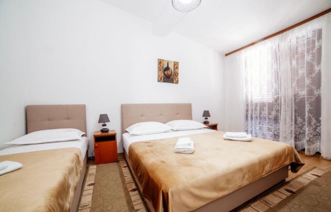 Castello Apartments อุลซิน ภายนอก รูปภาพ