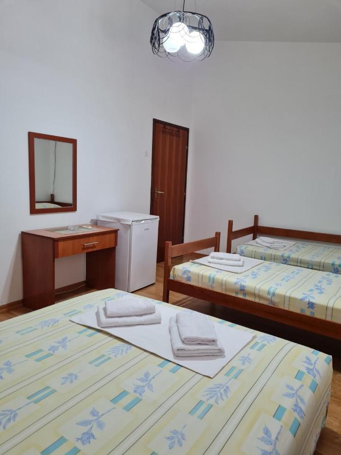 Castello Apartments อุลซิน ภายนอก รูปภาพ
