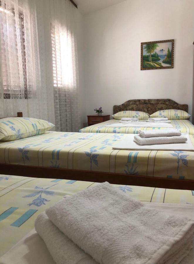 Castello Apartments อุลซิน ภายนอก รูปภาพ